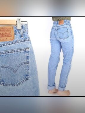 VTG Levi's 512 Slim Fit Taper Leg Mom Jeans in BEAUTIFUL Condition, Size 31 x 30